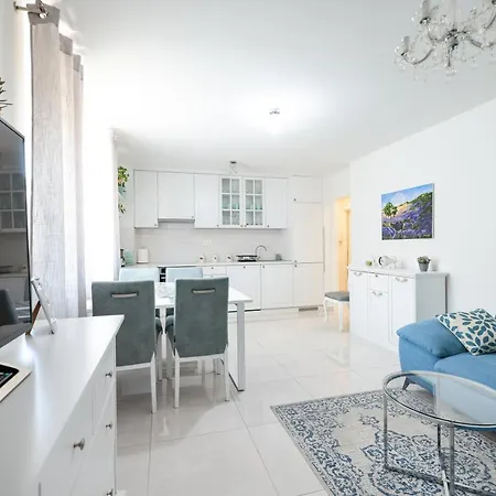 Two Bedroom With A Balcony Relja Apartman Zadar